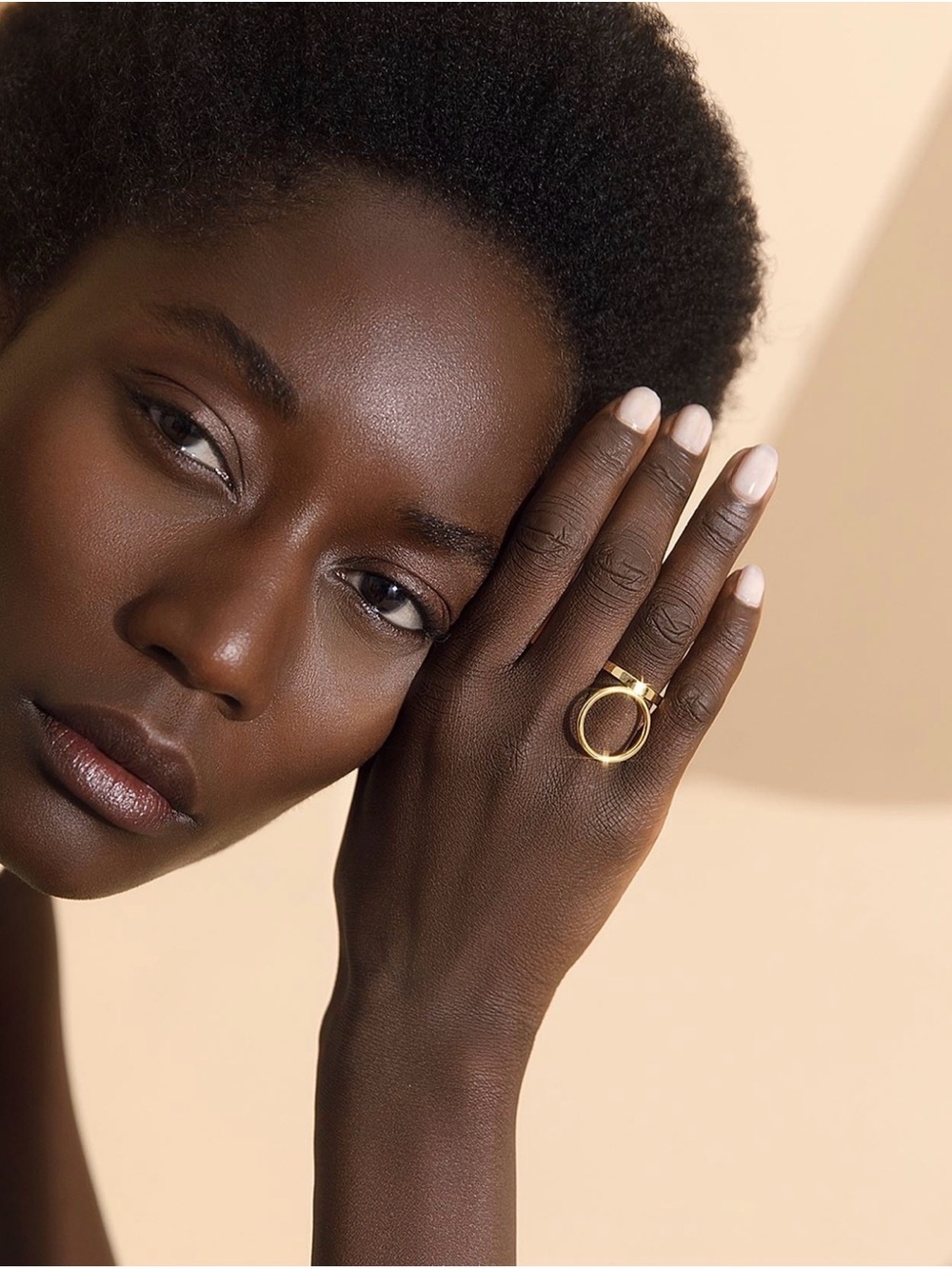 MAM Jewelry Modern Open Circle Band Ring in Gold Size 5.5